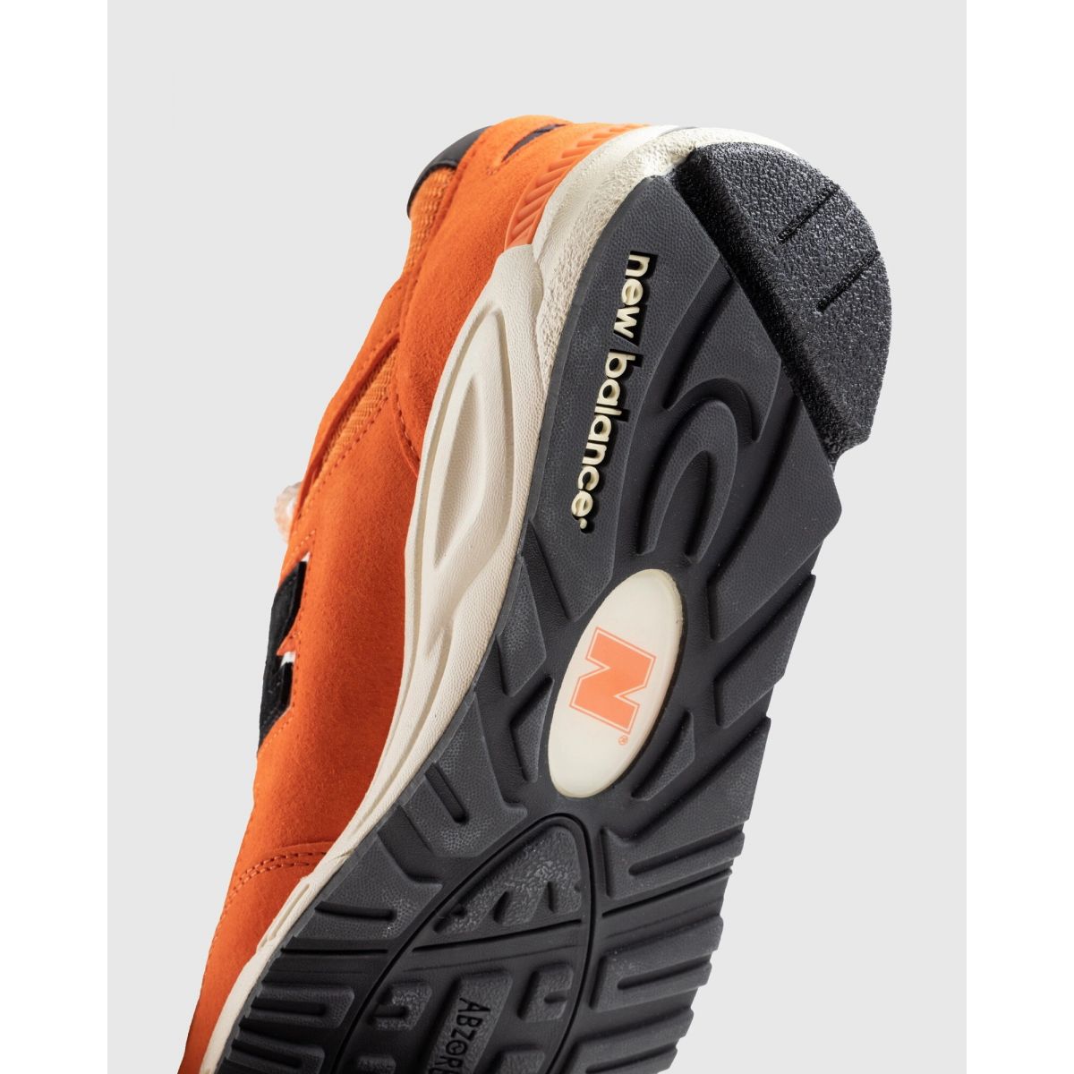 Кроссовки New Balance M990V2 Кроссовки New Balance M990V2