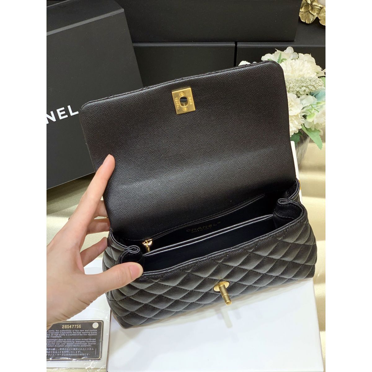 Дамская сумка Chanel Black Caviar Leather Дамская сумка Chanel Black Caviar Leather